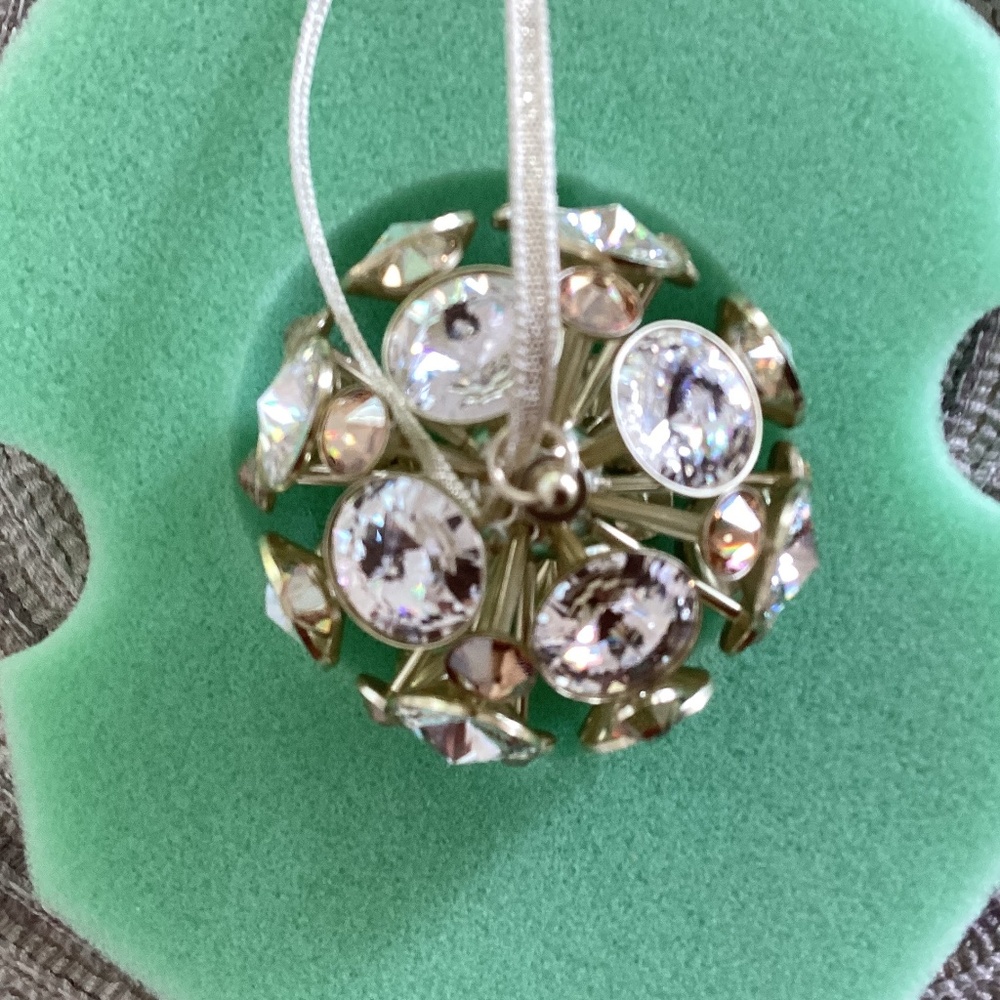 Swarovski Constella Ball Ornament Large Gold Metal With Champagne/White Crystals - Picture 9 of 14